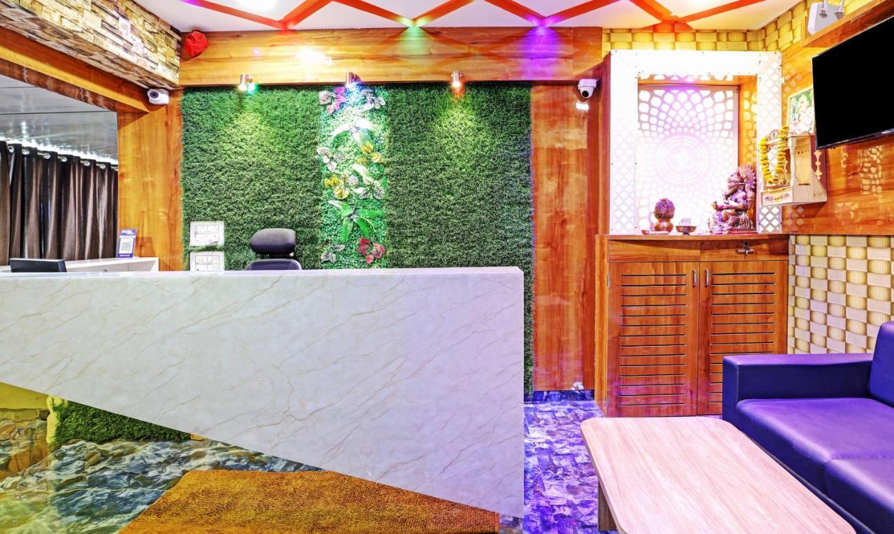 Itsy Hotels Rk Palace Vadodara Exterior photo