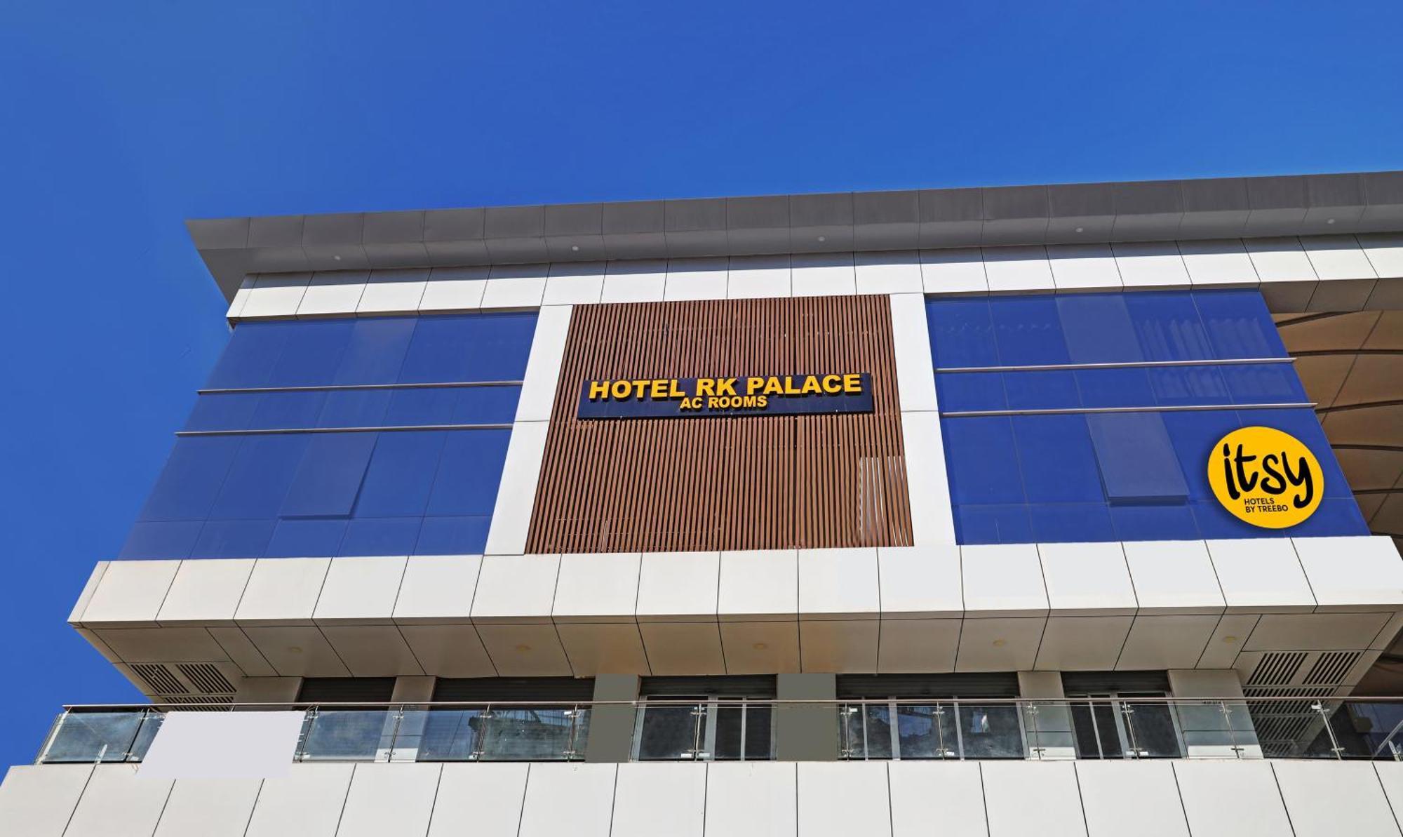 Itsy Hotels Rk Palace Vadodara Exterior photo