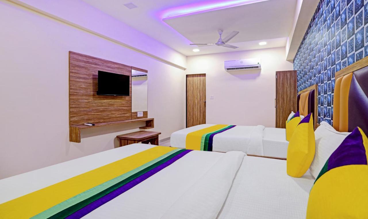 Itsy Hotels Rk Palace Vadodara Exterior photo
