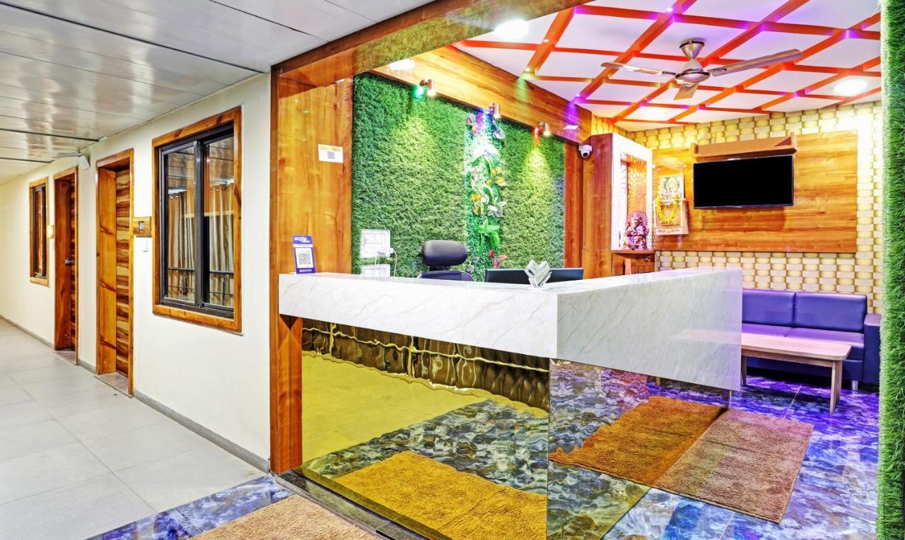 Itsy Hotels Rk Palace Vadodara Exterior photo